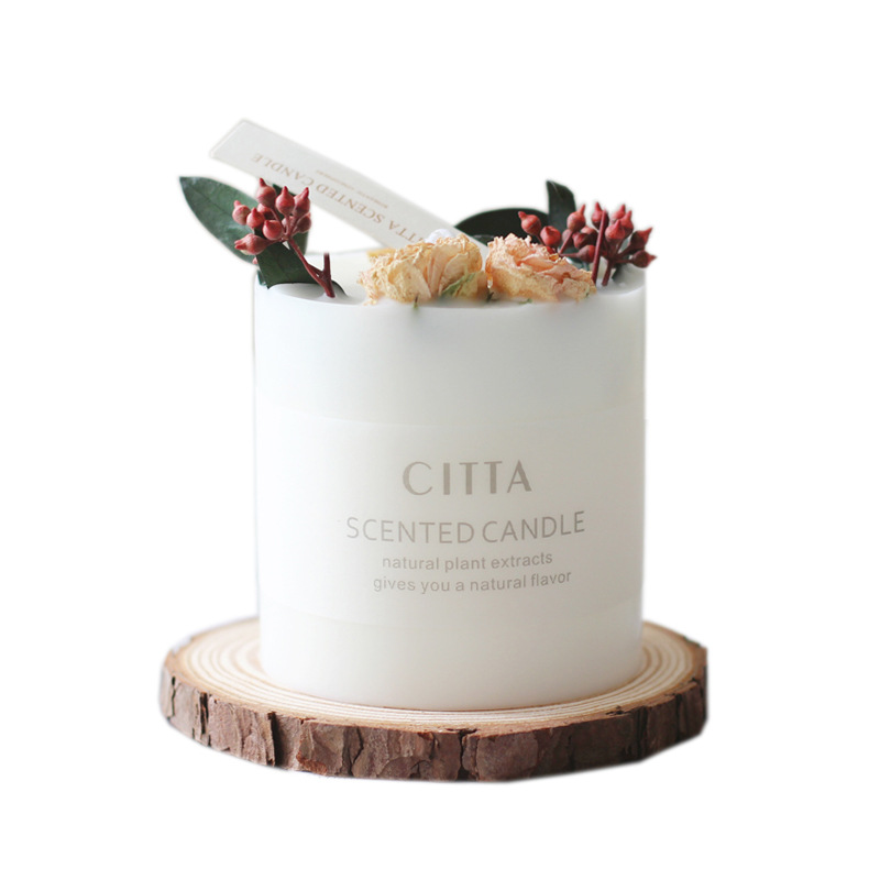 YUHUAN Forest Floral Aromatherapy Candle – Handcrafted Soy Wax with Dried Flowers, 4 Styles - In Use