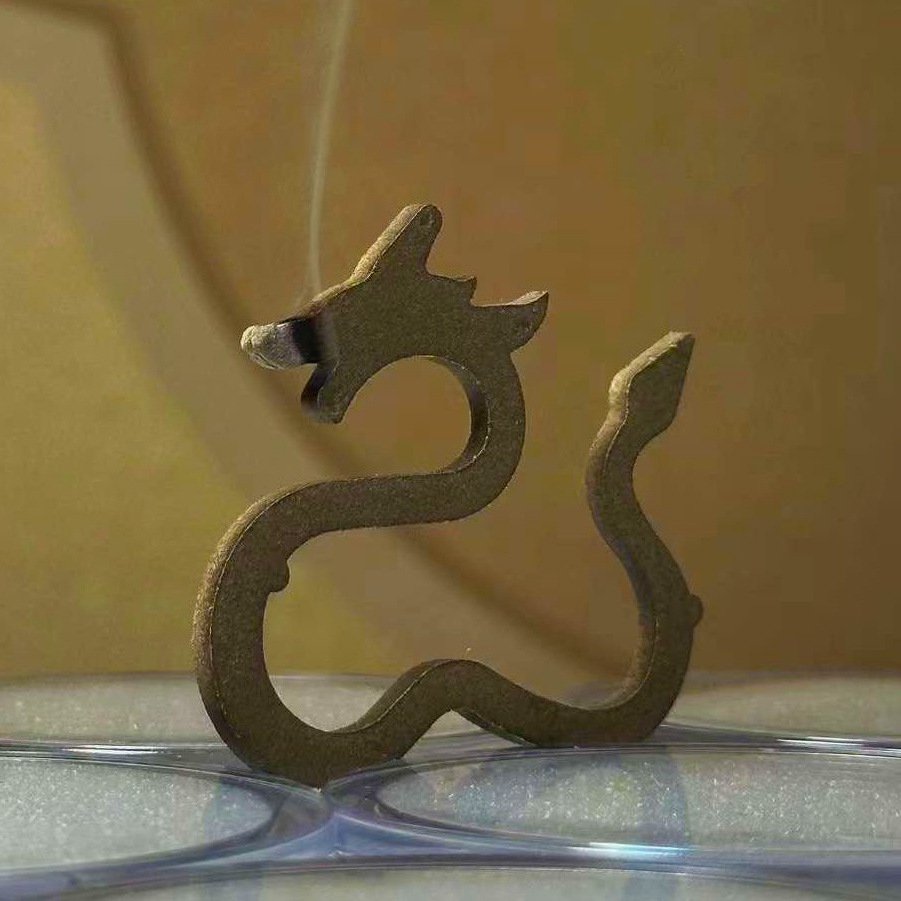 Natural Adhesive-Free Dragon-Shaped Coil Incense - 42 Discs - Lifestyle Scene
