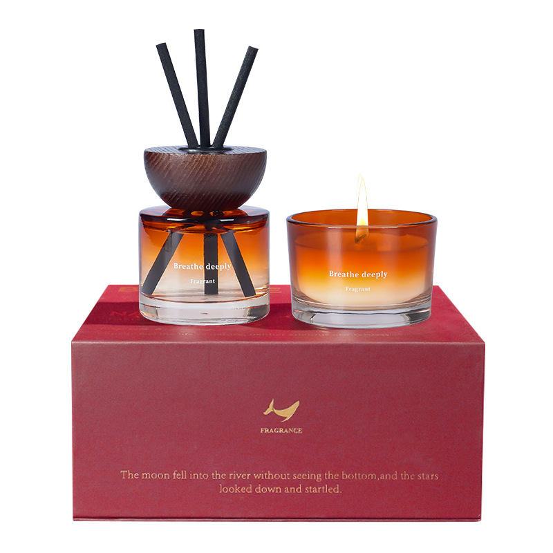 YUEKOKO New Year Scented Candle Gift Box Set – Luxury Dual-Scent Candle Collection - In Use